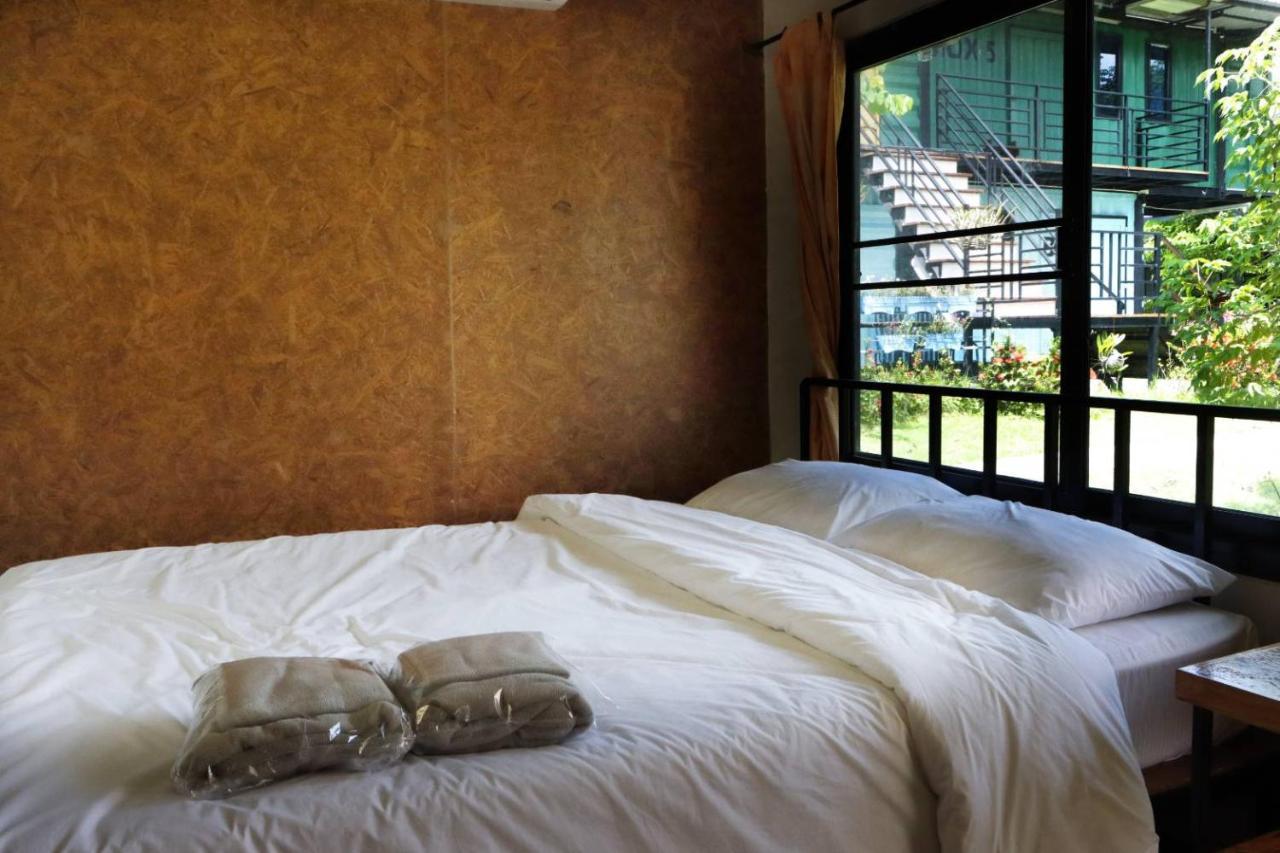 Smile Box Coffee & Resort Nong Hin Экстерьер фото