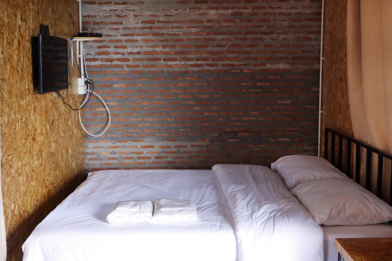 Smile Box Coffee & Resort Nong Hin Экстерьер фото
